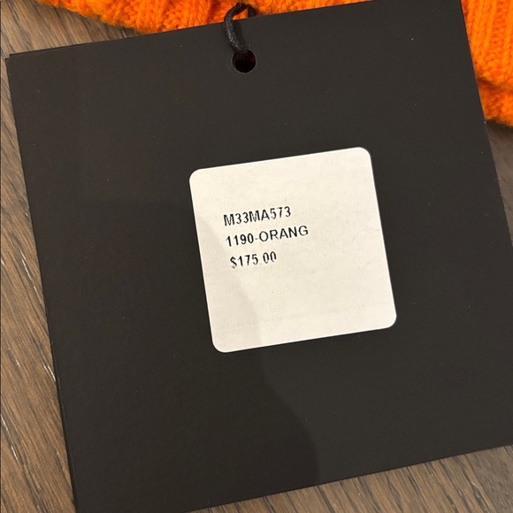 Moose knuckles merino wool orange peel Beanie main image 8